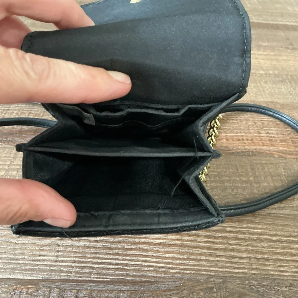 Liz Claiborne Black Quilted Phone/Wallet Bag with Gold Chain